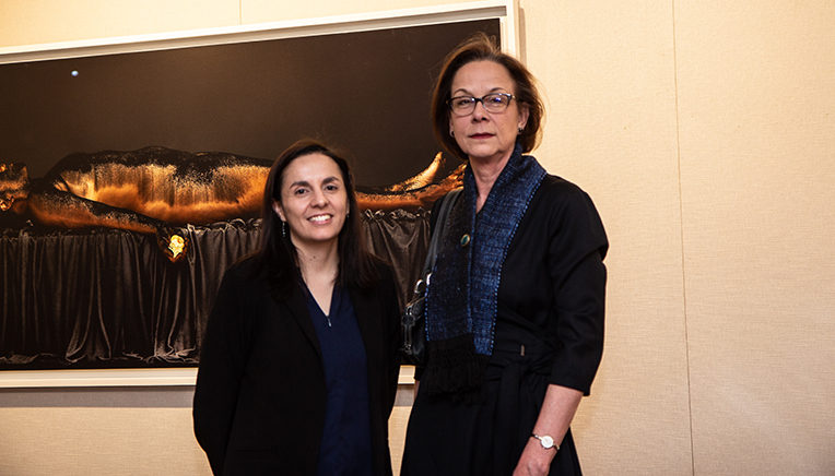 Angela de Jesus, UFS art curator and Prof Suzanne Human, chairperson of the UFS Arts Advisory Committee. 