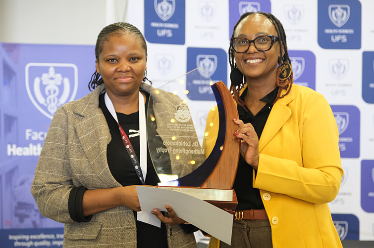 Dr Lehlohonolo floating trophy Zothile Skosana