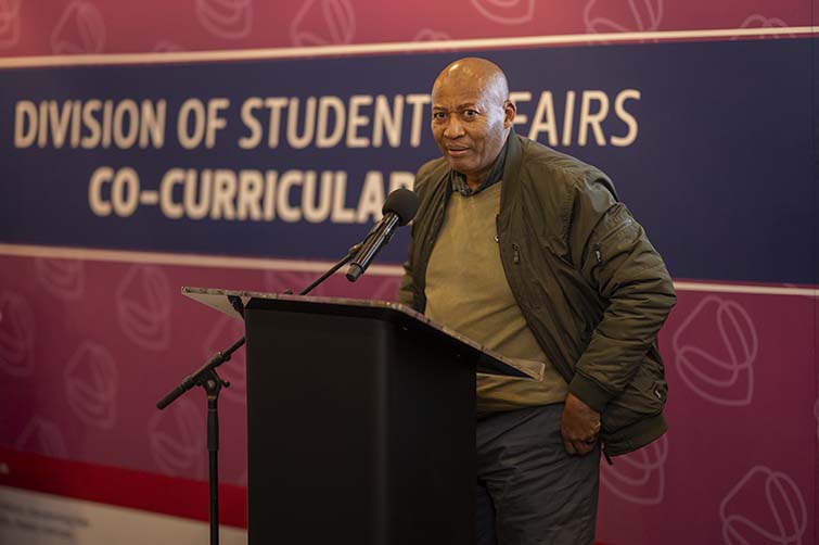 Dr Temba Hlasho