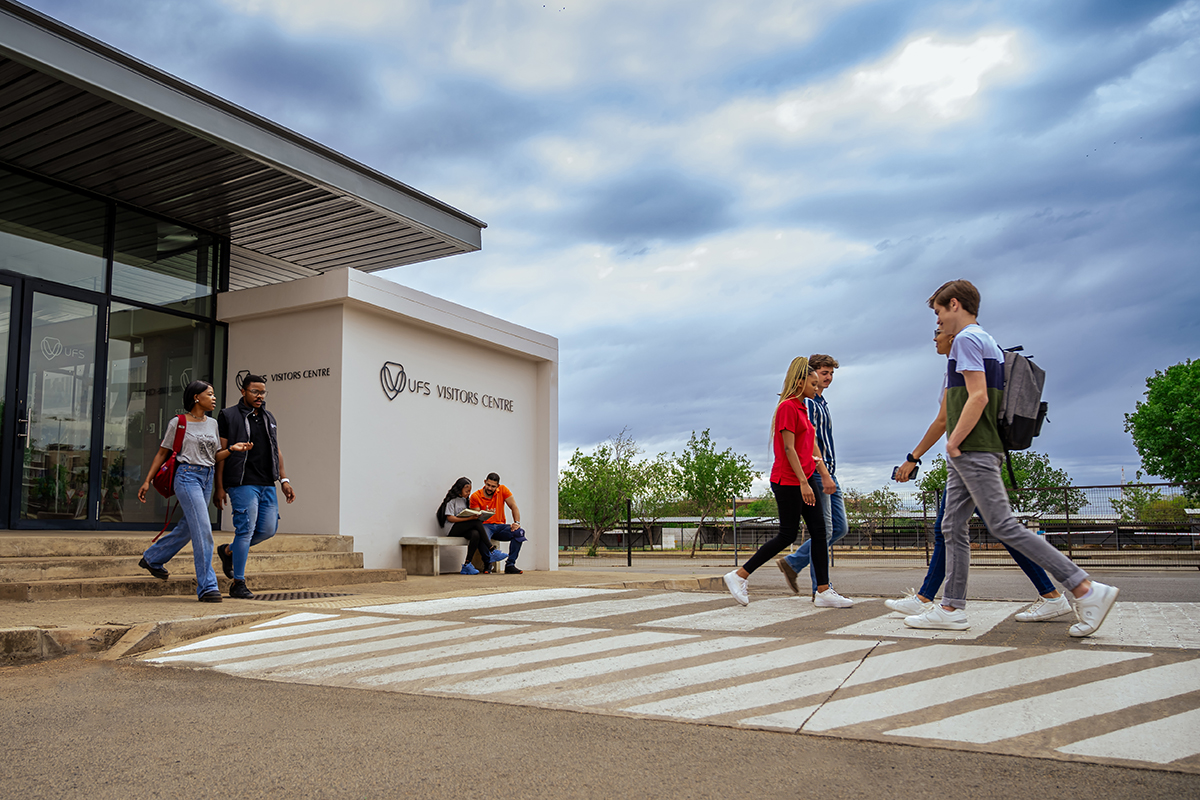 UFS Students at Visitors Centre
