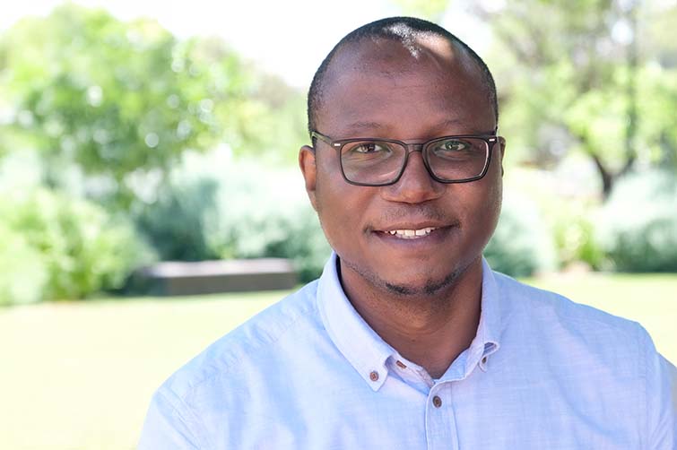Dr Khangelani Moyo