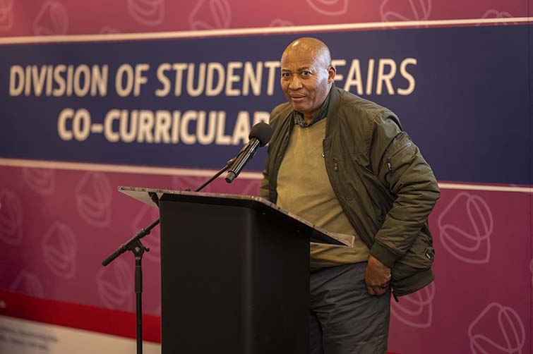 Dr Temba Hlasho