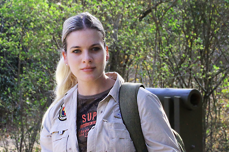 Dr Yolandi Schoeman