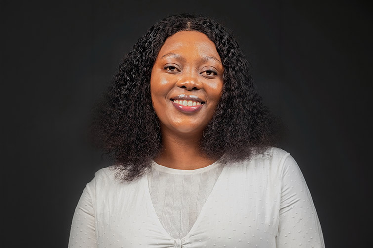 Dr Zikhona Dlaza