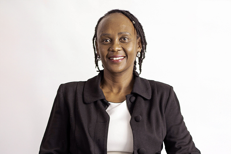 Prof Deliwe Rene Phethlu