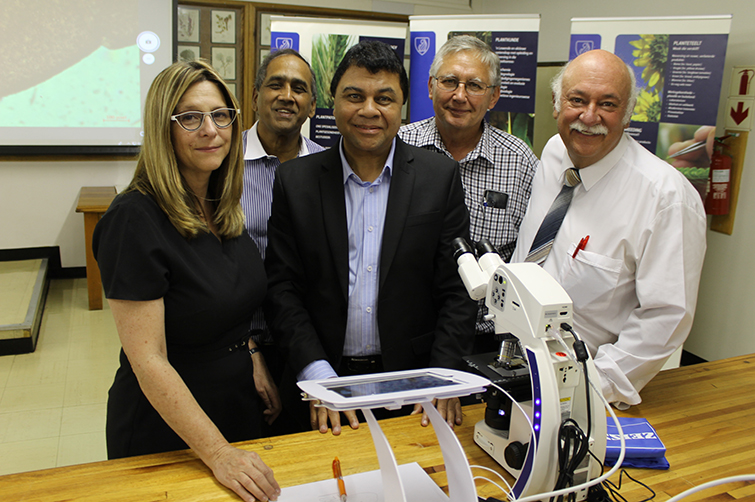 UFS hosts Africa’s largest microscope facility for undergraduate training