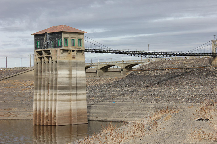 Water reservoir