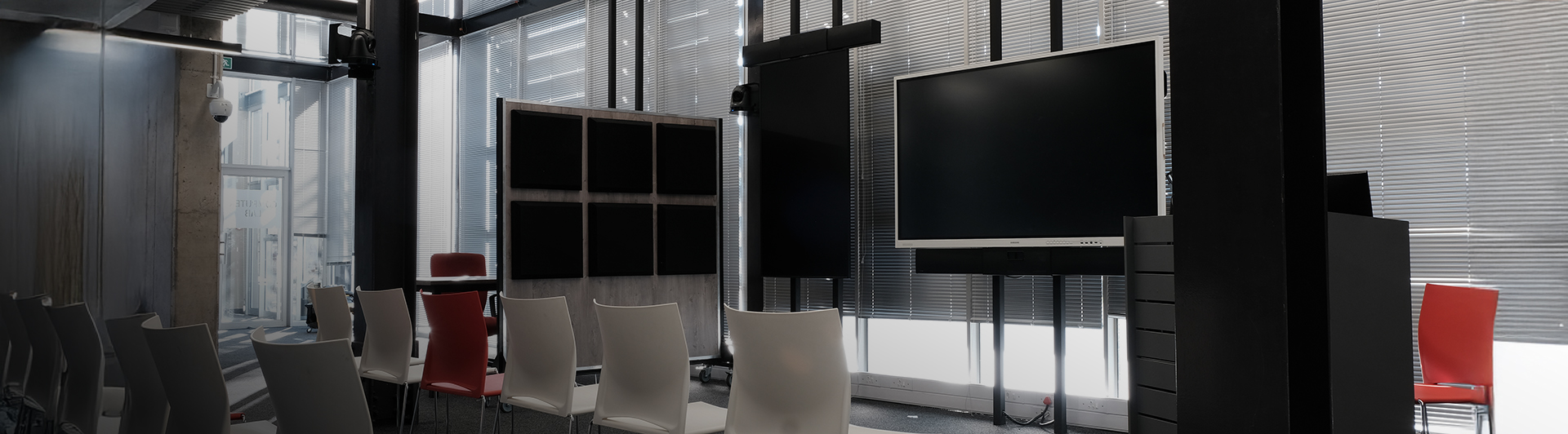 Immersive One-Room Space
