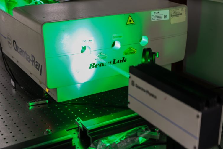Dr Lucas Erasmus's laser pulses