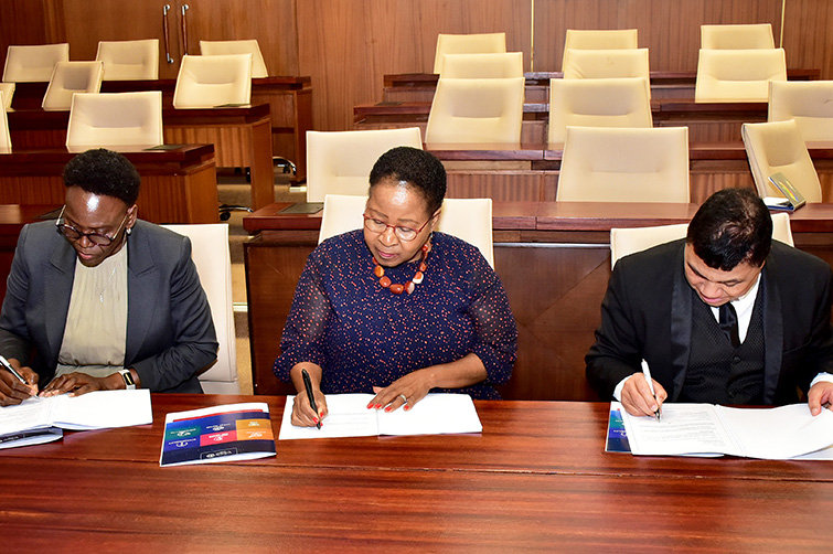 Faculty of Law signing of Memoranda of Understanding