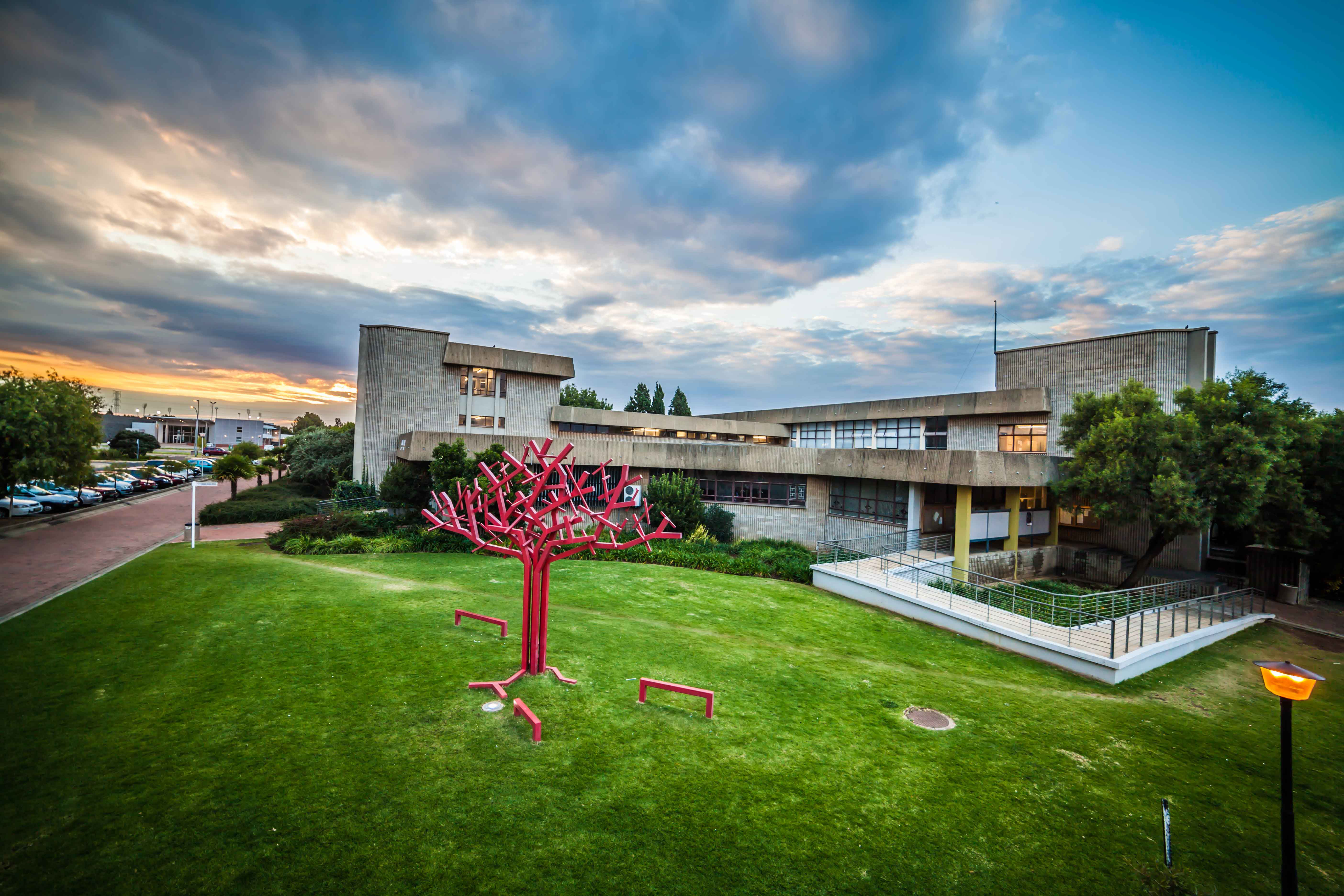 Education-Building-Gardens-Bloemfontein-Campus