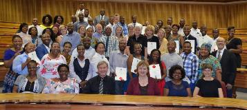 The first group of Physical Science teachers that completed the Grade 10 Physical Science - Content and Teaching SLP. In front are representatives from the FSDBE and the ETDPseta. Nov 2017