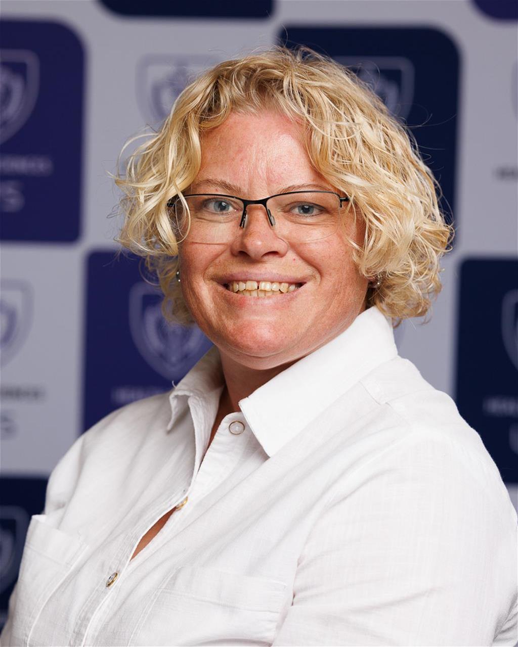 Dr Monique De Milander