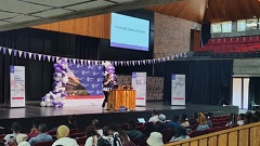 Orientation: Dr Claire Armour presents a lecture on AI