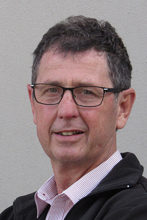 Dr Cloete Janse van Vuuren