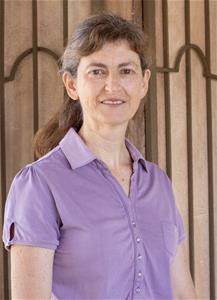 Dr Angela Stott