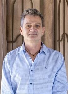 Prof Gerhard Bosman