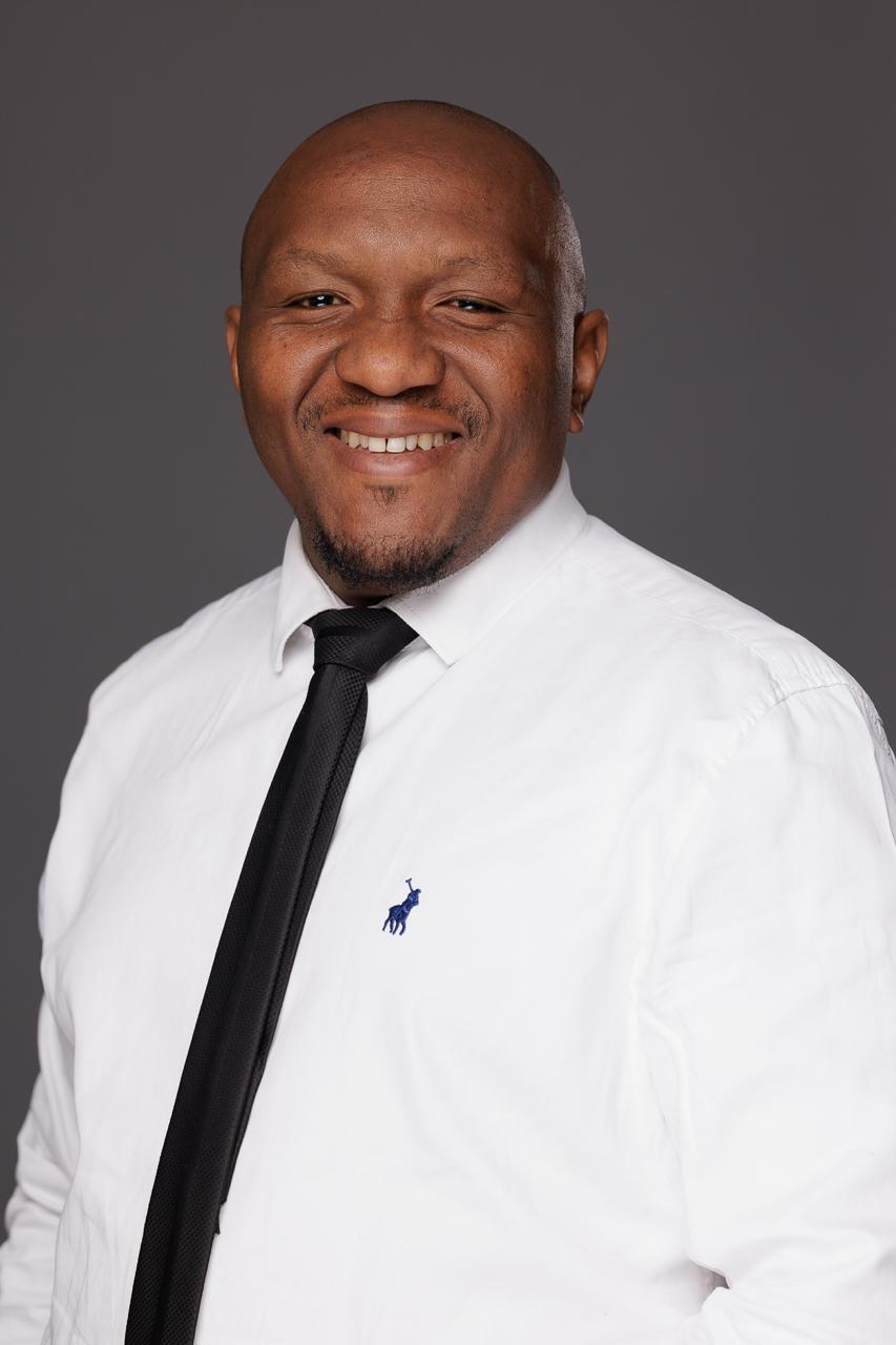 Prof Moeketsi Mosia