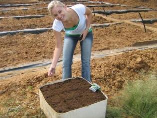 Description: Earthworm and food garden project at Free State Care in Action Tags: earthworm, food garden, Free State Care in Action, MEX354, third year medical students