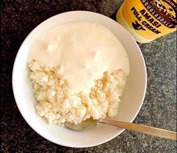 Umphokoqo pap and milk Traditional pap and amasi