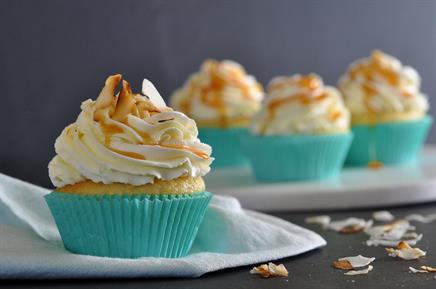 Cupcakes with Caqctus Pear Frosting