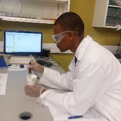 ICT Lab 1 Learner taking part in Titration activity in ICT Lab Physical Sciences session